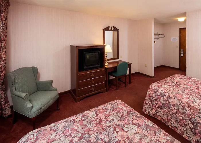 Chestnut Mountain 3*