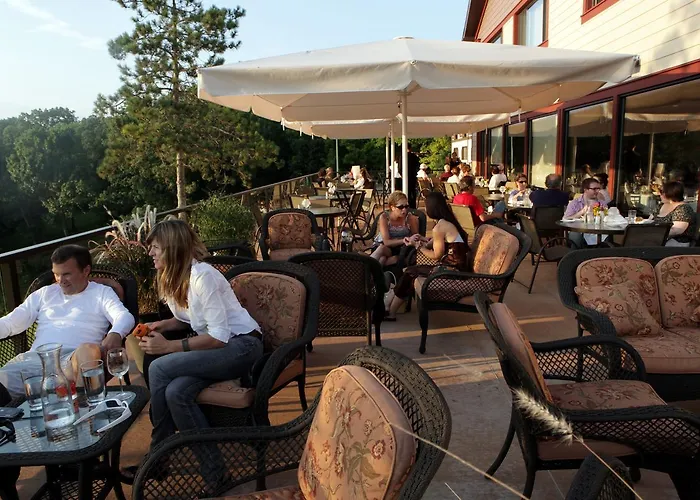 Chestnut Mountain Resort 3*