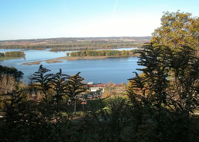 Resort Chestnut Mountain 3*
